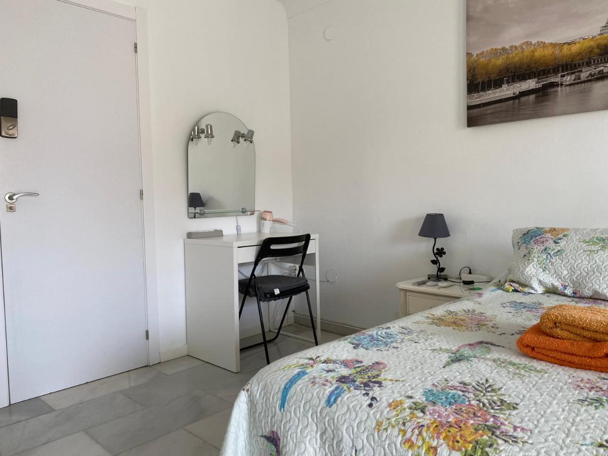 Malaga Centro Habitaciones Privada En Apartamento Compartidos Exterior foto
